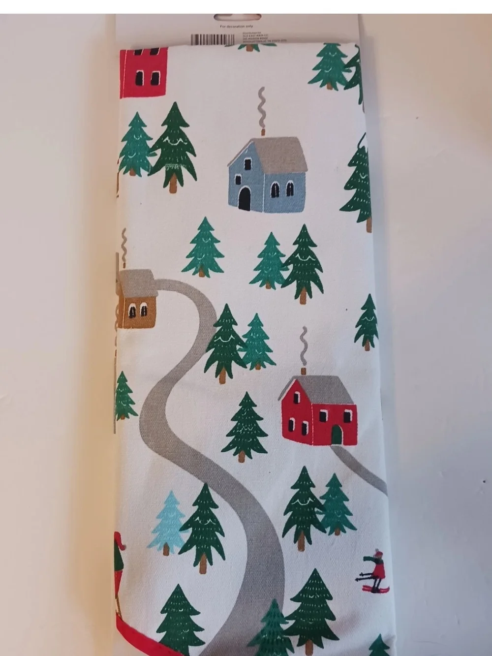 White and Red Village Tree Skirt
